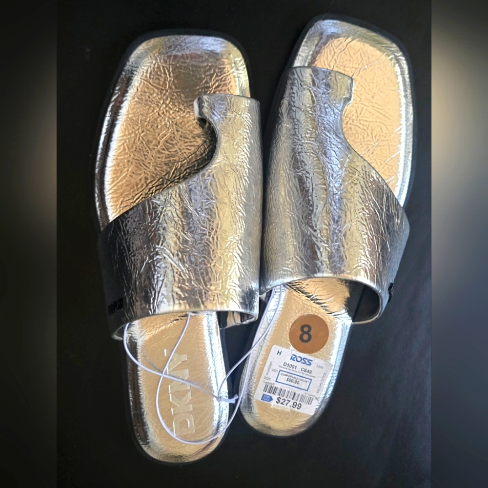 DKNY Silver Sandals with Metallic Finish Sz 8 NWT